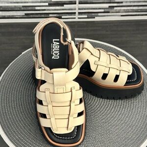 NWT LABUCQ fisherman sandals in Boomer Cream. Size 37 {US 6 1/2 to 7}